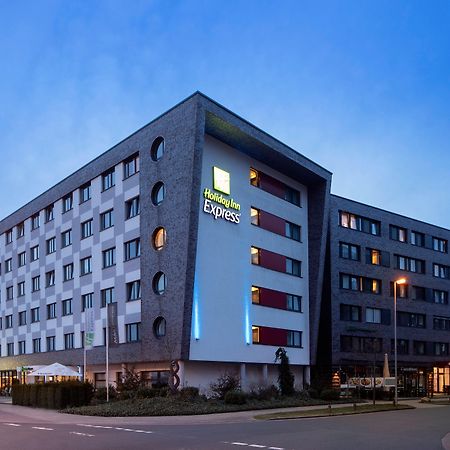 Holiday Inn Express Bremen Airport, An Ihg Hotel מראה חיצוני תמונה