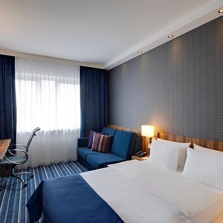 Holiday Inn Express Bremen Airport, An Ihg Hotel מראה חיצוני תמונה