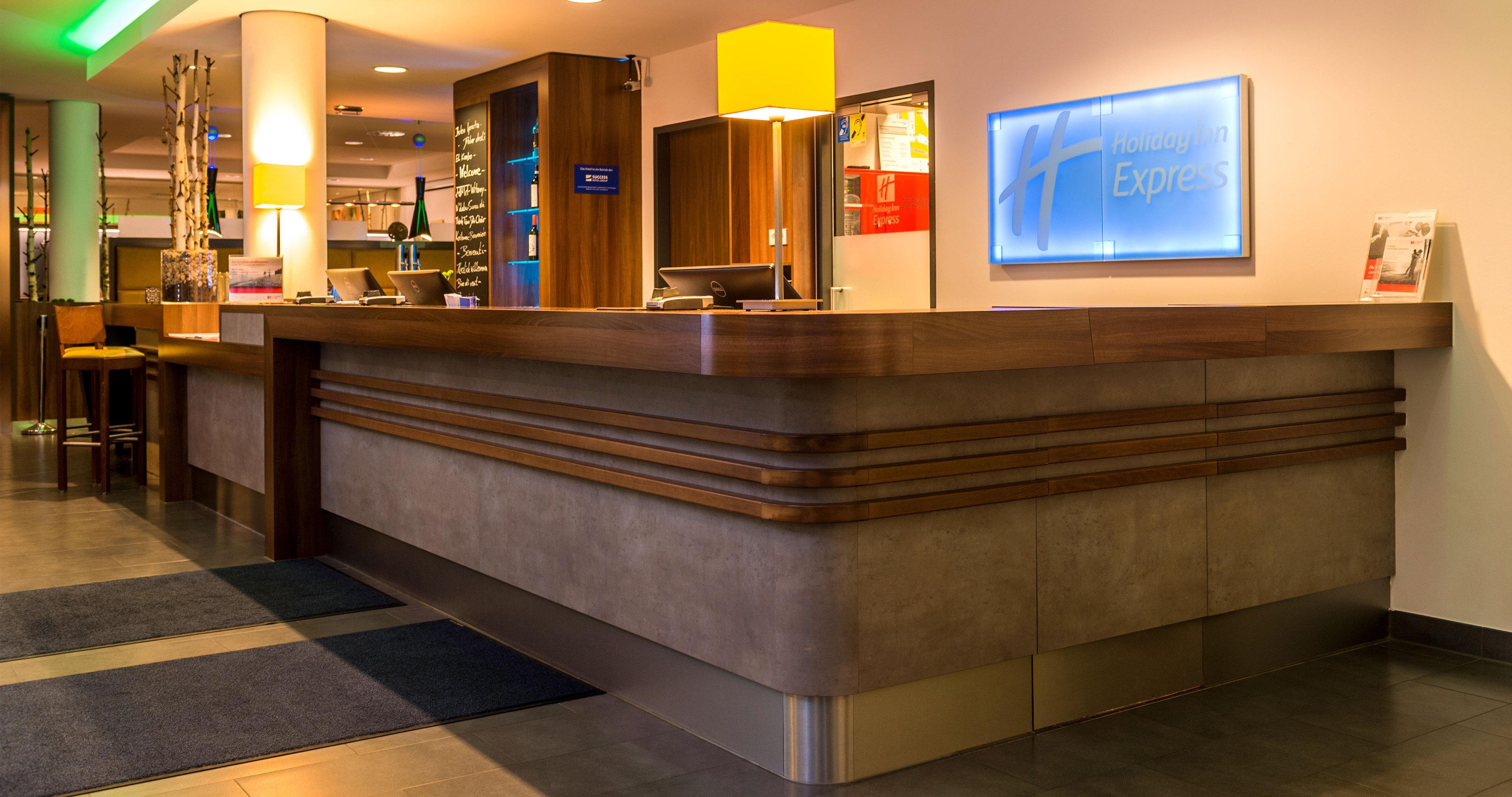 Holiday Inn Express Bremen Airport, An Ihg Hotel מראה חיצוני תמונה