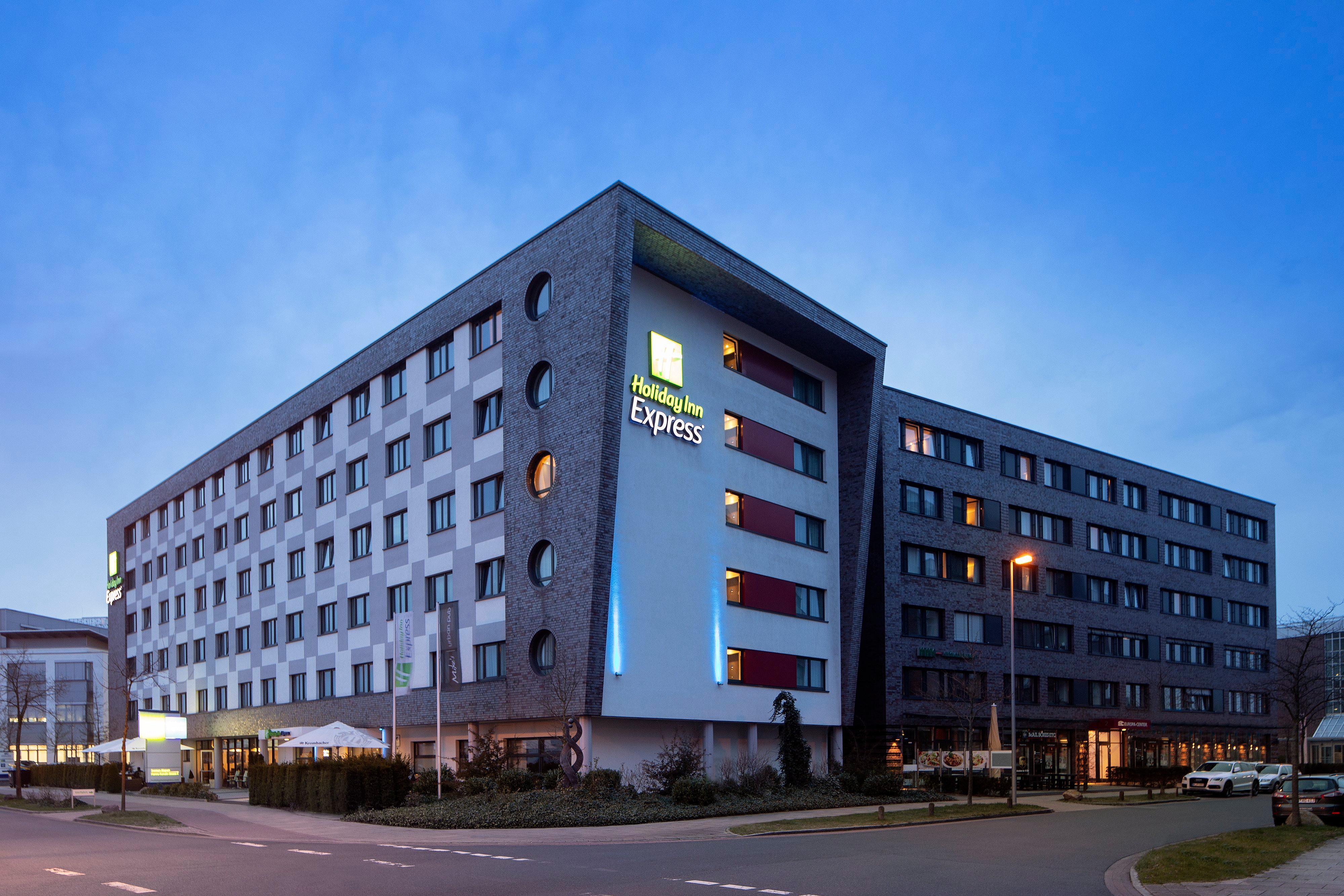 Holiday Inn Express Bremen Airport, An Ihg Hotel מראה חיצוני תמונה