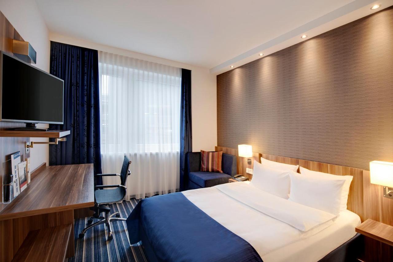 Holiday Inn Express Bremen Airport, An Ihg Hotel מראה חיצוני תמונה