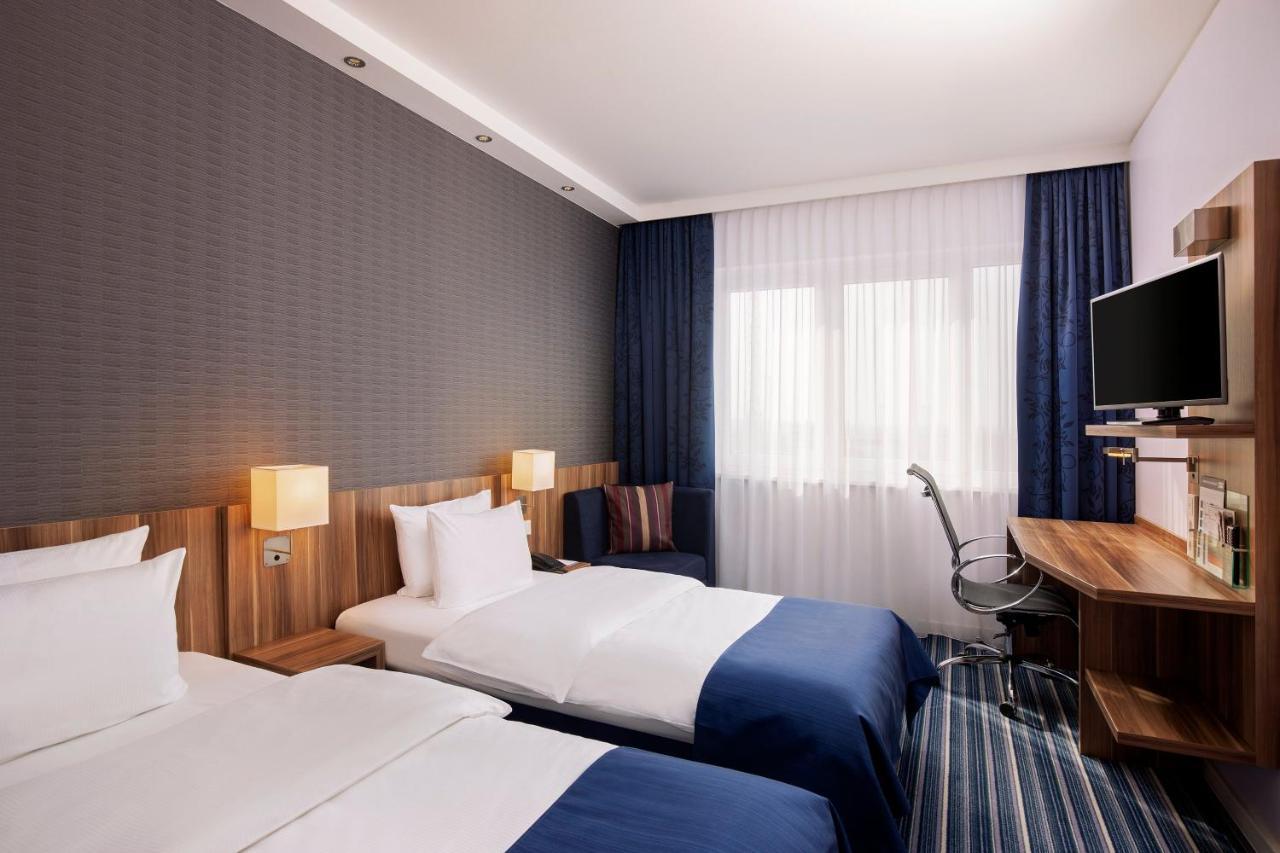 Holiday Inn Express Bremen Airport, An Ihg Hotel מראה חיצוני תמונה