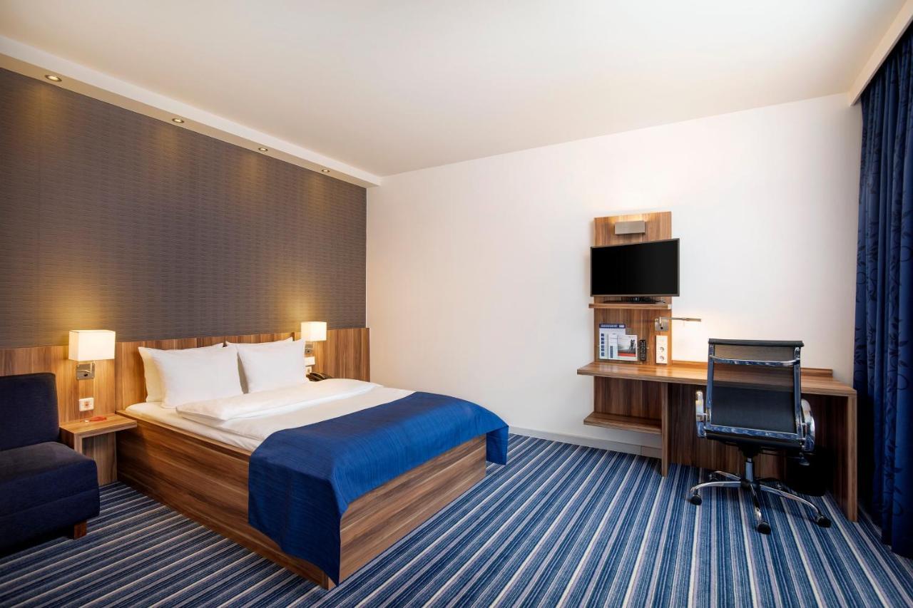 Holiday Inn Express Bremen Airport, An Ihg Hotel מראה חיצוני תמונה