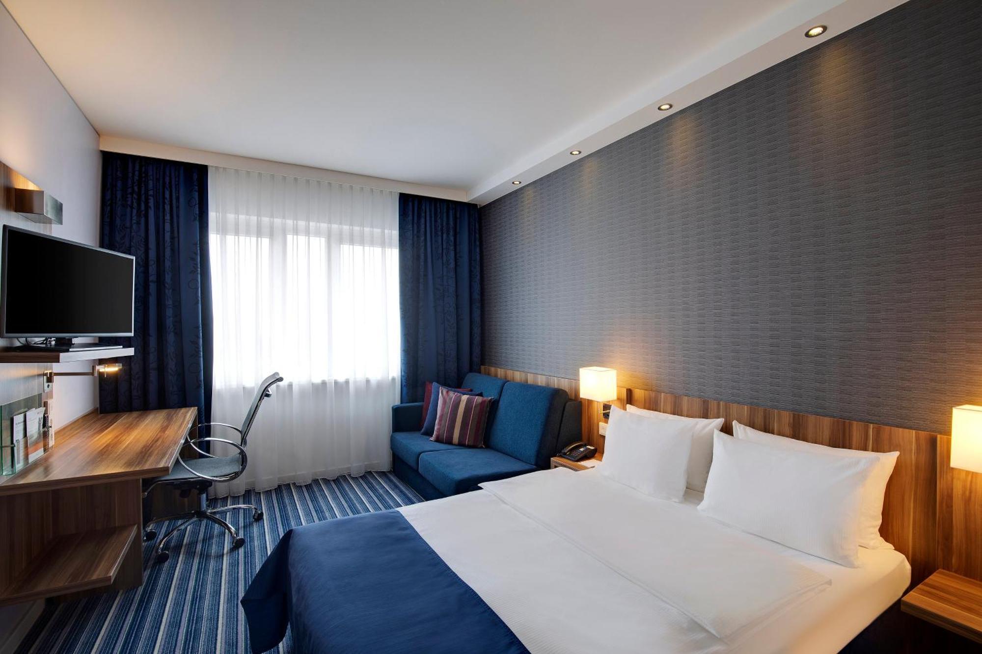 Holiday Inn Express Bremen Airport, An Ihg Hotel מראה חיצוני תמונה