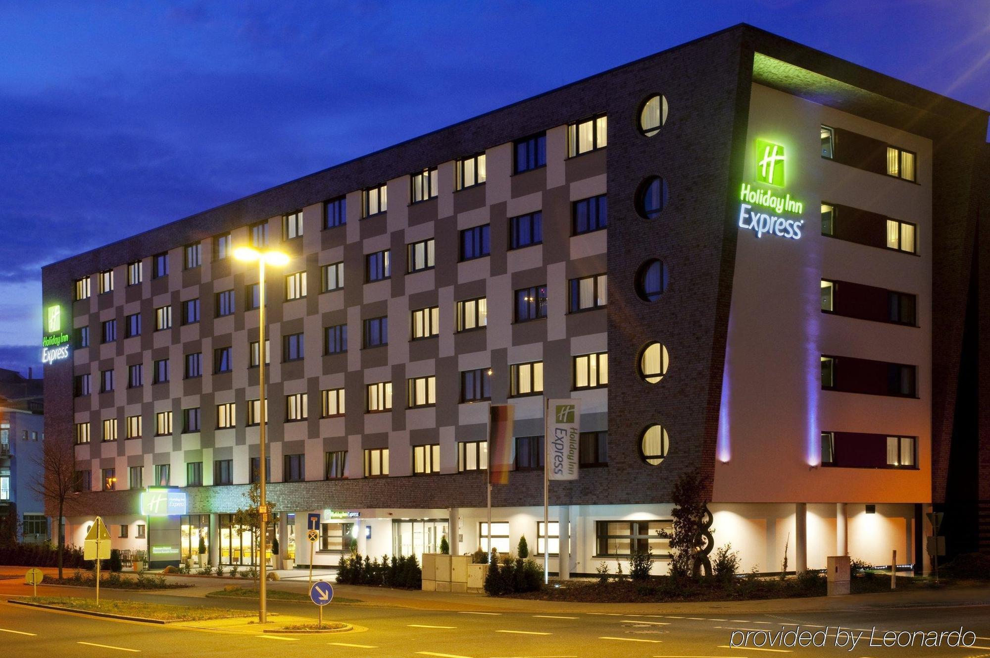 Holiday Inn Express Bremen Airport, An Ihg Hotel מראה חיצוני תמונה