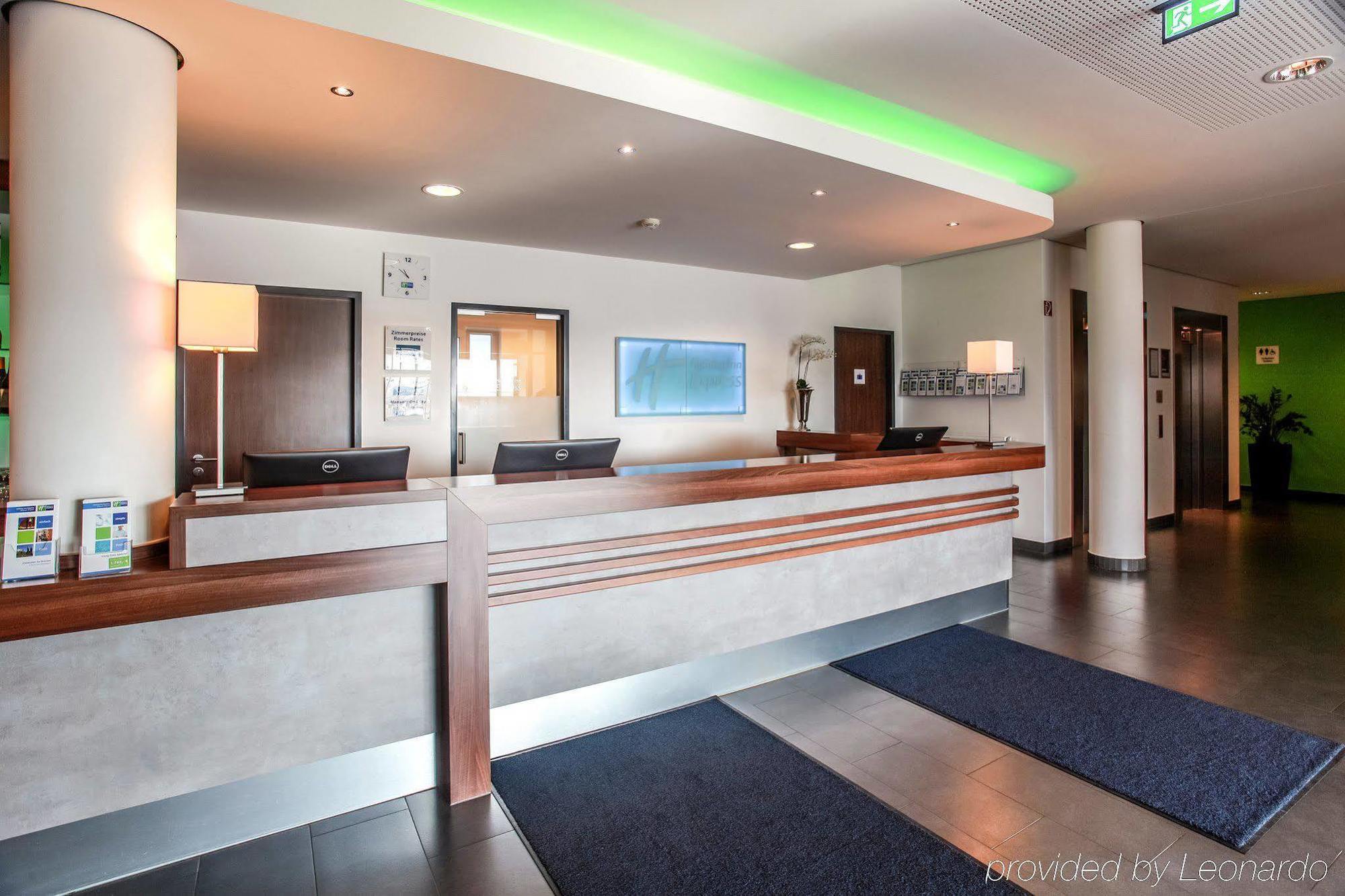 Holiday Inn Express Bremen Airport, An Ihg Hotel מראה חיצוני תמונה